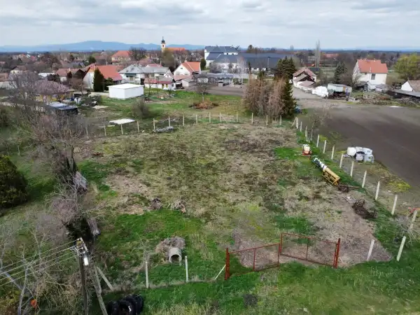 Eladó Építési telek, Boconád 1484 m² 2.4 M Ft