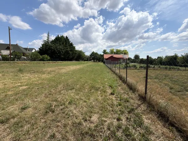 Eladó Építési telek, Kápolnásnyék 1144 m² 26.5 M Ft
