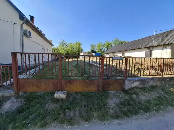 Eladó Építési telek, Tabajd 438 m² 10 M Ft