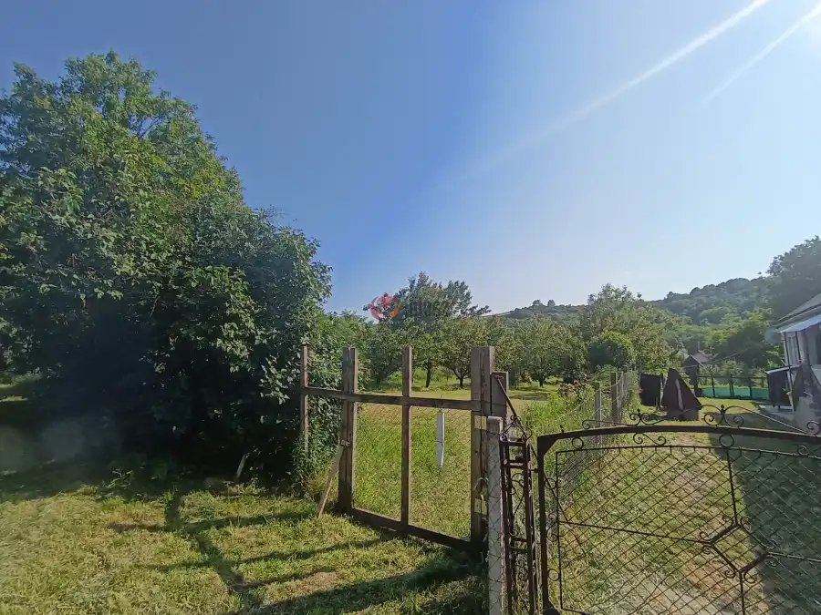 eladó  Építési telek, Zsujta