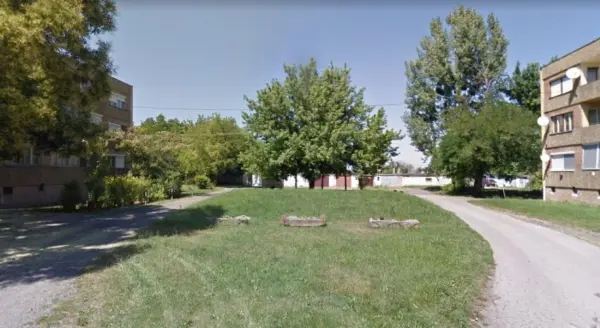 Eladó garázs, Mohács 18 m² 4.2 M Ft