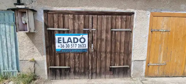 Eladó garázs, Paks 15 m² 8.99 M Ft