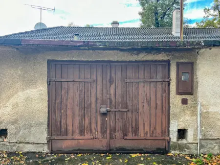 eladó garázs, Tatabánya