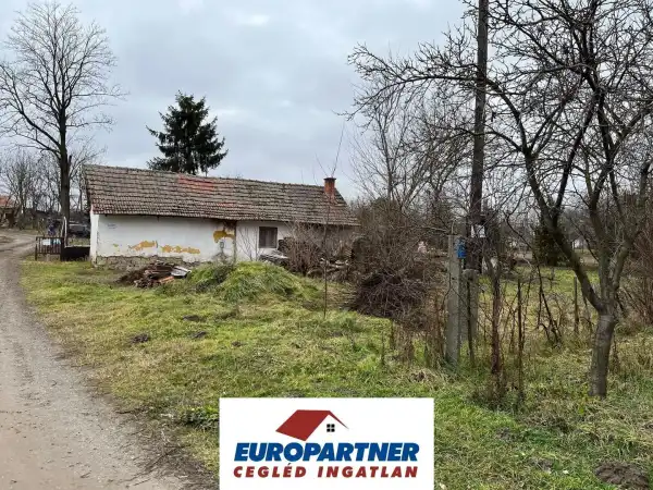 Eladó gazdasági ingatlan, Cegléd 1 szoba 37 m² 12.9 M Ft + Áfa