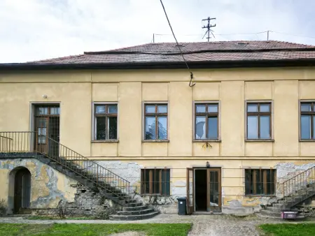 eladó gazdasági ingatlan, Paks