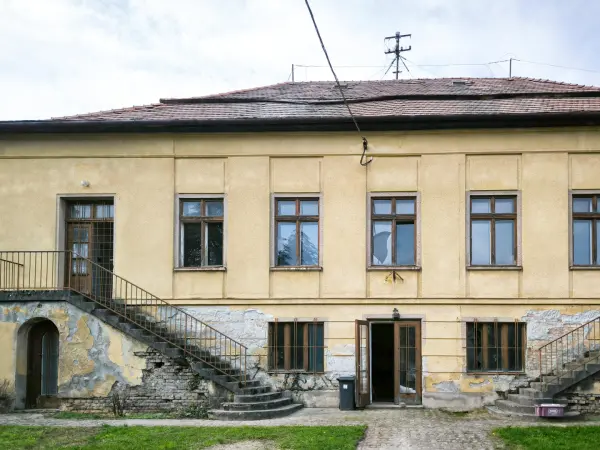 Eladó gazdasági ingatlan, Paks 509 m² 89.9 M Ft