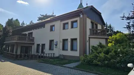 eladó gazdasági ingatlan, Pécs