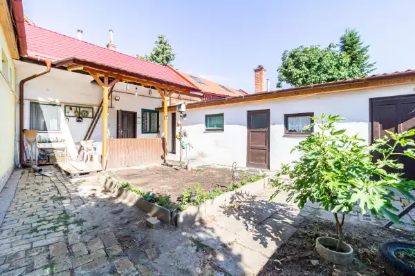 Eladó házrész, Kecskemét 2 szoba 69 m² 50 M Ft