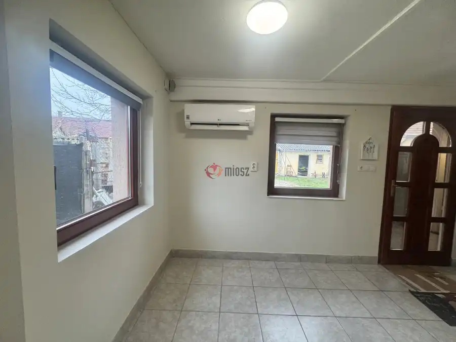 eladó házrész, Kiskunfélegyháza