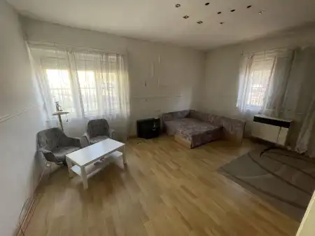 eladó házrész, Pécel