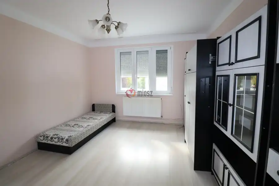 eladó házrész, Szigetszentmiklós