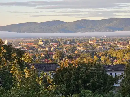 eladó ikerház, Vác