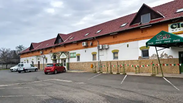 Eladó ipari ingatlan, Deszk 2845 m² 275 M Ft + Áfa