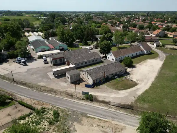 Eladó ipari ingatlan, Domaszék 1380 m² 550 M Ft