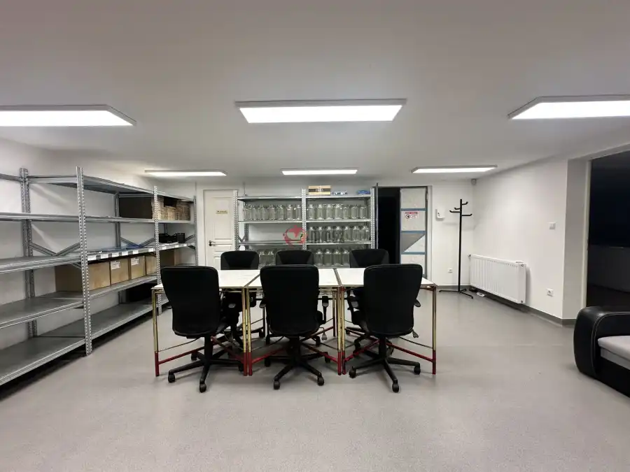 eladó ipari ingatlan, Lovasberény