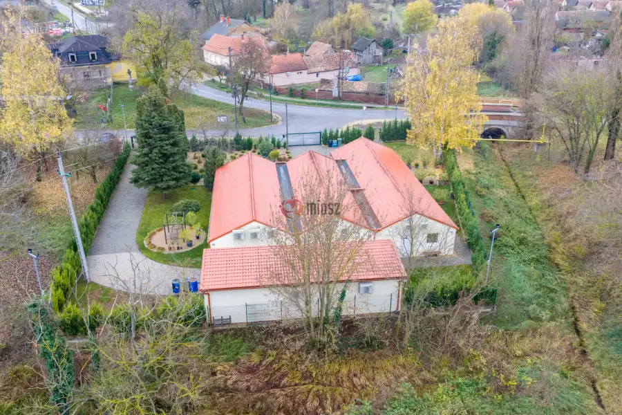 eladó ipari ingatlan, Lovasberény