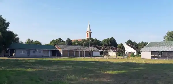 Eladó ipari ingatlan, Nagykamarás 766 m² 39 M Ft