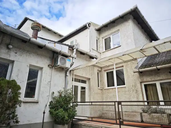 Eladó ipari ingatlan, Szeged 1111 m² 495 M Ft