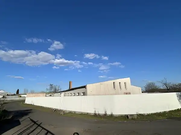 Eladó ipari ingatlan, Szeged 1245 m² 198 M Ft + Áfa