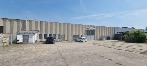 Eladó ipari ingatlan, Tolna 2000 m² 223 M Ft