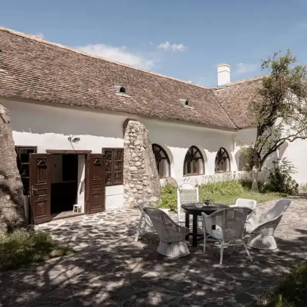Eladó kúria, Tapolca 4 szoba 250 m² 220 M Ft