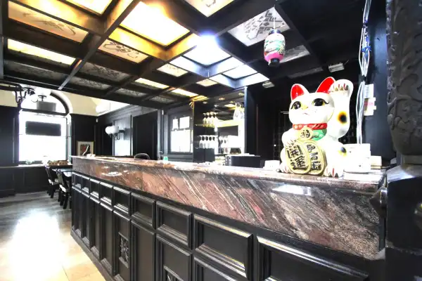 Eladó melegkonyhás vendéglátóegység, Budapest, V. kerület 415 m² 1330 M Ft