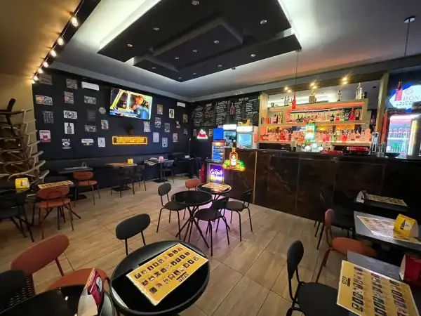 Eladó melegkonyhás vendéglátóegység, Budapest, VII. kerület 115 m² 10 M Ft