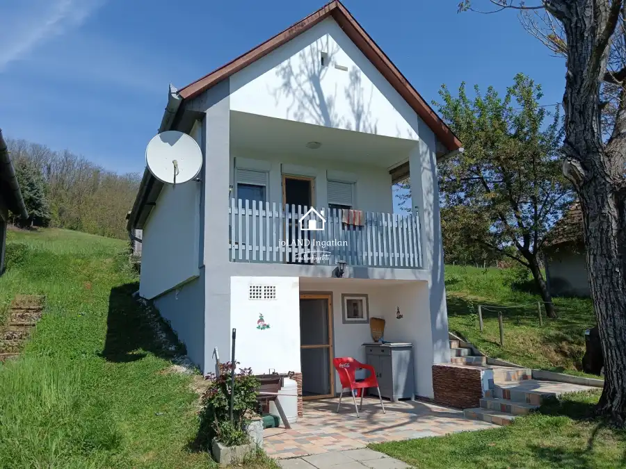 eladó nyaraló, Csörnyeföld