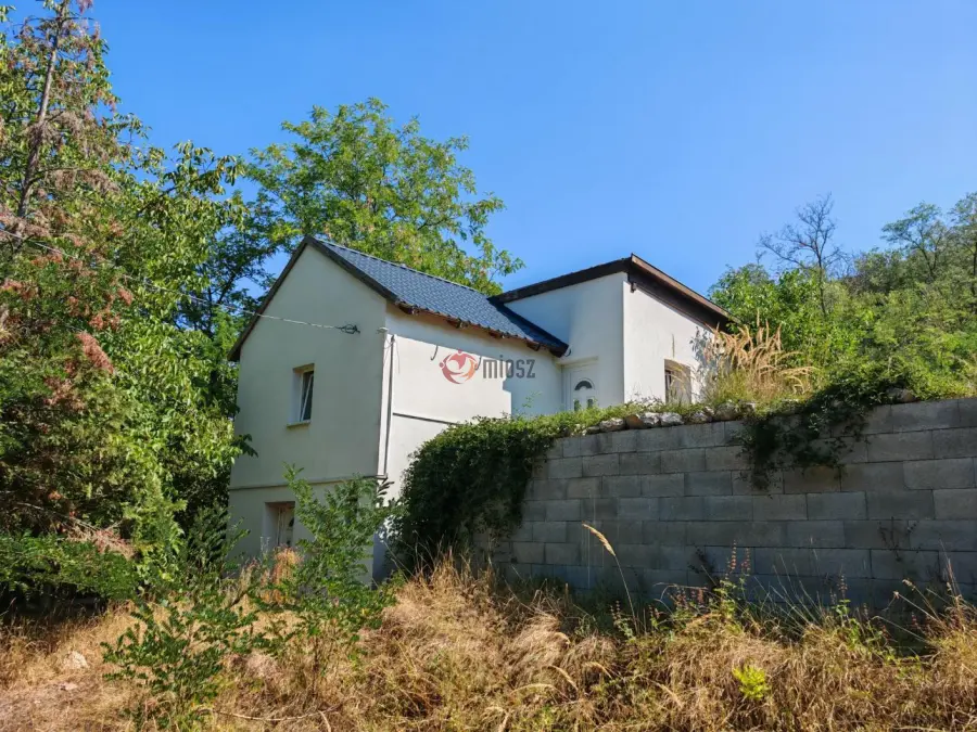 eladó nyaraló, Kocs
