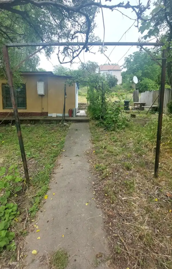 Eladó nyaraló, Kulcs 1 szoba 20 m² 13 M Ft