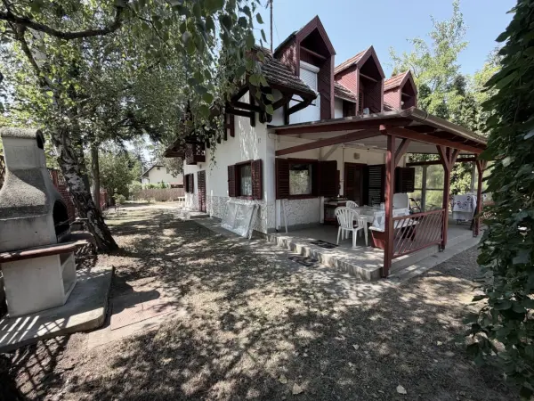 Eladó nyaraló, Zamárdi 7 szoba 148 m² 149 M Ft