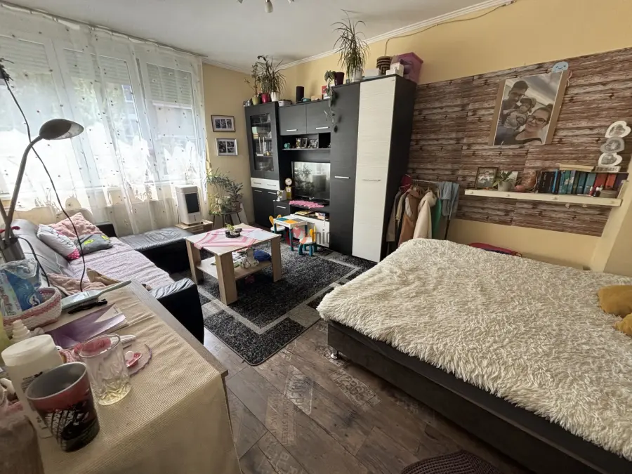 eladó panellakás, Balassagyarmat
