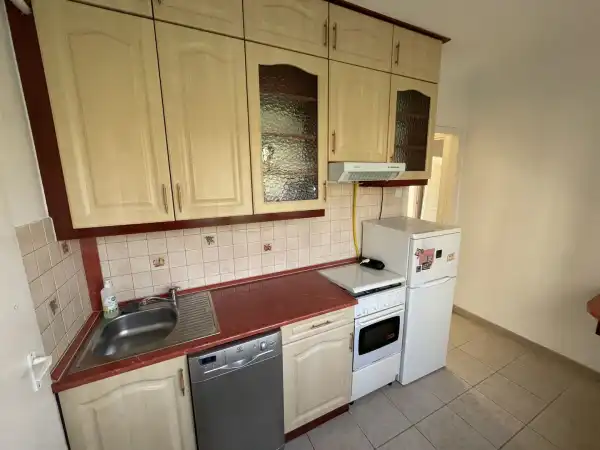 Eladó panellakás, Békéscsaba 2 szoba 57 m² 34.9 M Ft