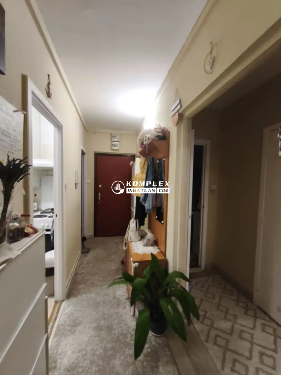 eladó panellakás, Budapest, III. kerület