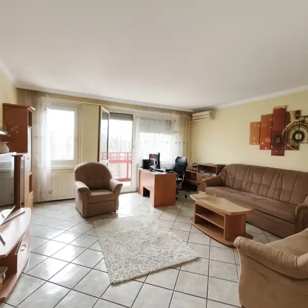 Eladó panellakás, Budapest, III. kerület 2+1 szoba 73 m² 104.5 M Ft