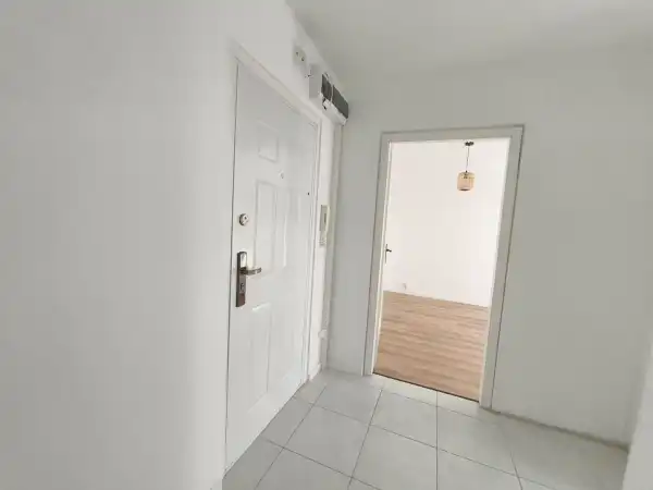 Eladó panellakás, Budapest, III. kerület 2 szoba 48 m² 71.9 M Ft