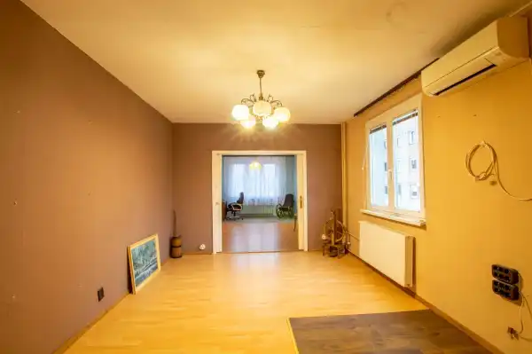 Eladó panellakás, Budapest, XV. kerület 4 szoba 78 m² 81.9 M Ft