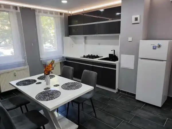 Eladó panellakás, Budapest, XX. kerület 2 szoba 70 m² 69.9 M Ft