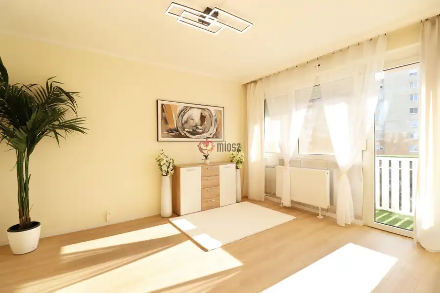 eladó panellakás, Dunaújváros