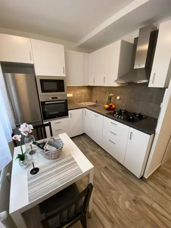 Eladó panellakás, Dunaújváros 1+1 szoba 44 m² 40 M Ft