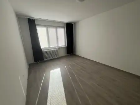 eladó panellakás, Dunaújváros