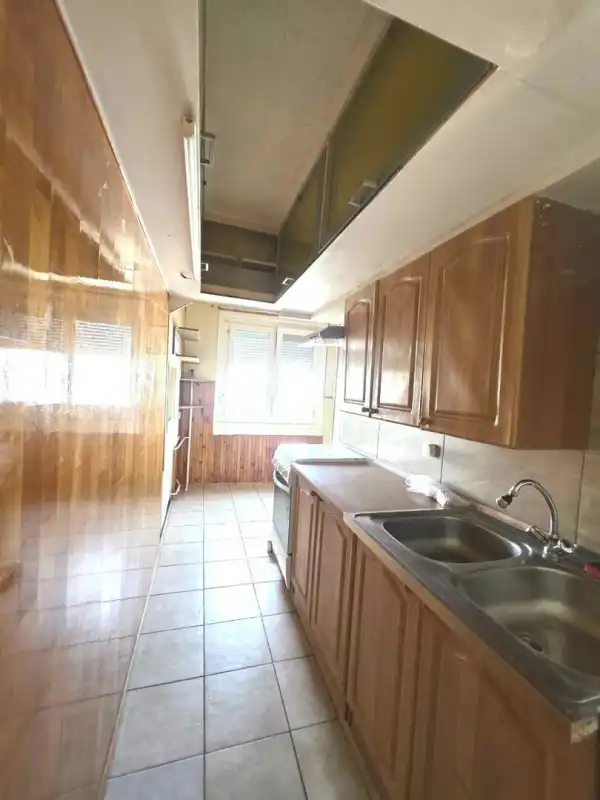 Eladó panellakás, Dunaújváros 1+3 szoba 59 m² 32.9 M Ft