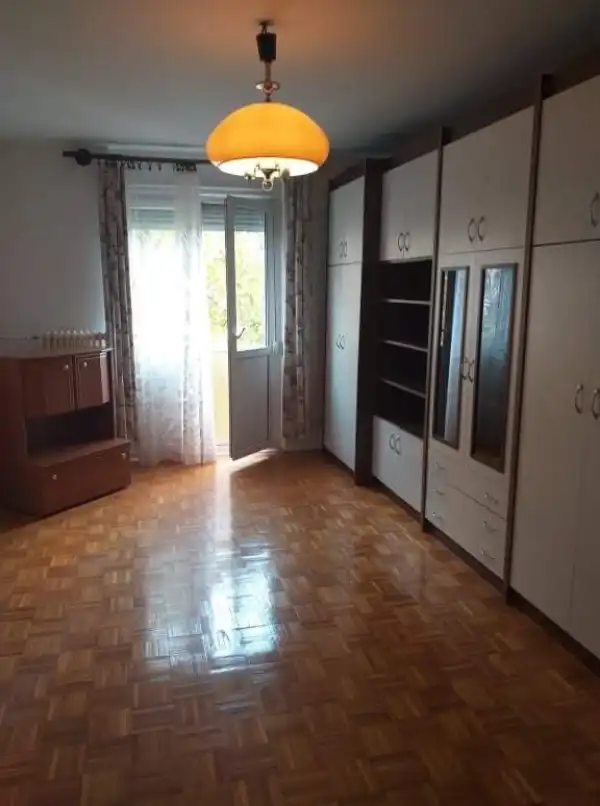 Eladó panellakás, Dunaújváros 1+1 szoba 44 m² 28.9 M Ft