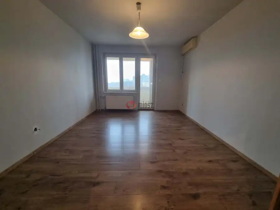 eladó panellakás, Dunaújváros