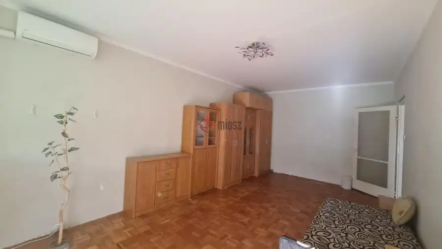 eladó panellakás, Dunaújváros