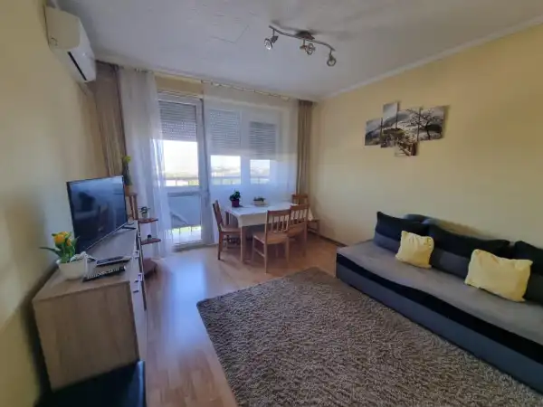 Eladó panellakás, Dunaújváros 1+2 szoba 59 m² 30.9 M Ft