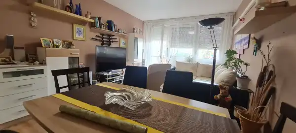 Eladó panellakás, Dunaújváros 2 szoba 57 m² 31.99 M Ft