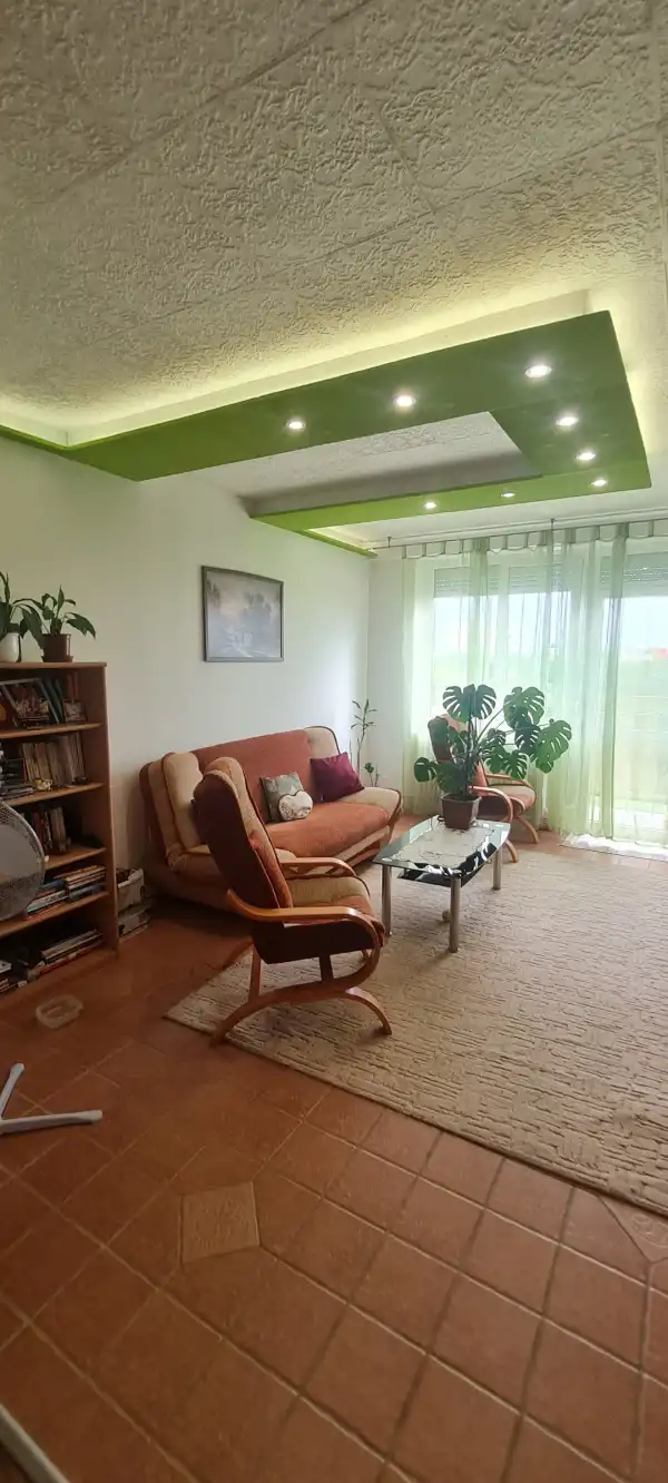 Eladó panellakás, Dunaújváros 3 szoba 61 m² 32.9 M Ft