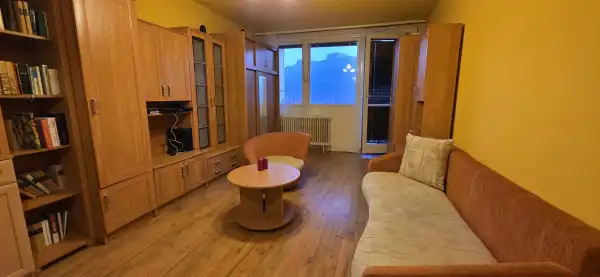 Eladó panellakás, Dunaújváros 2 szoba 52 m² 29.9 M Ft