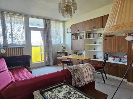 eladó panellakás, Eger